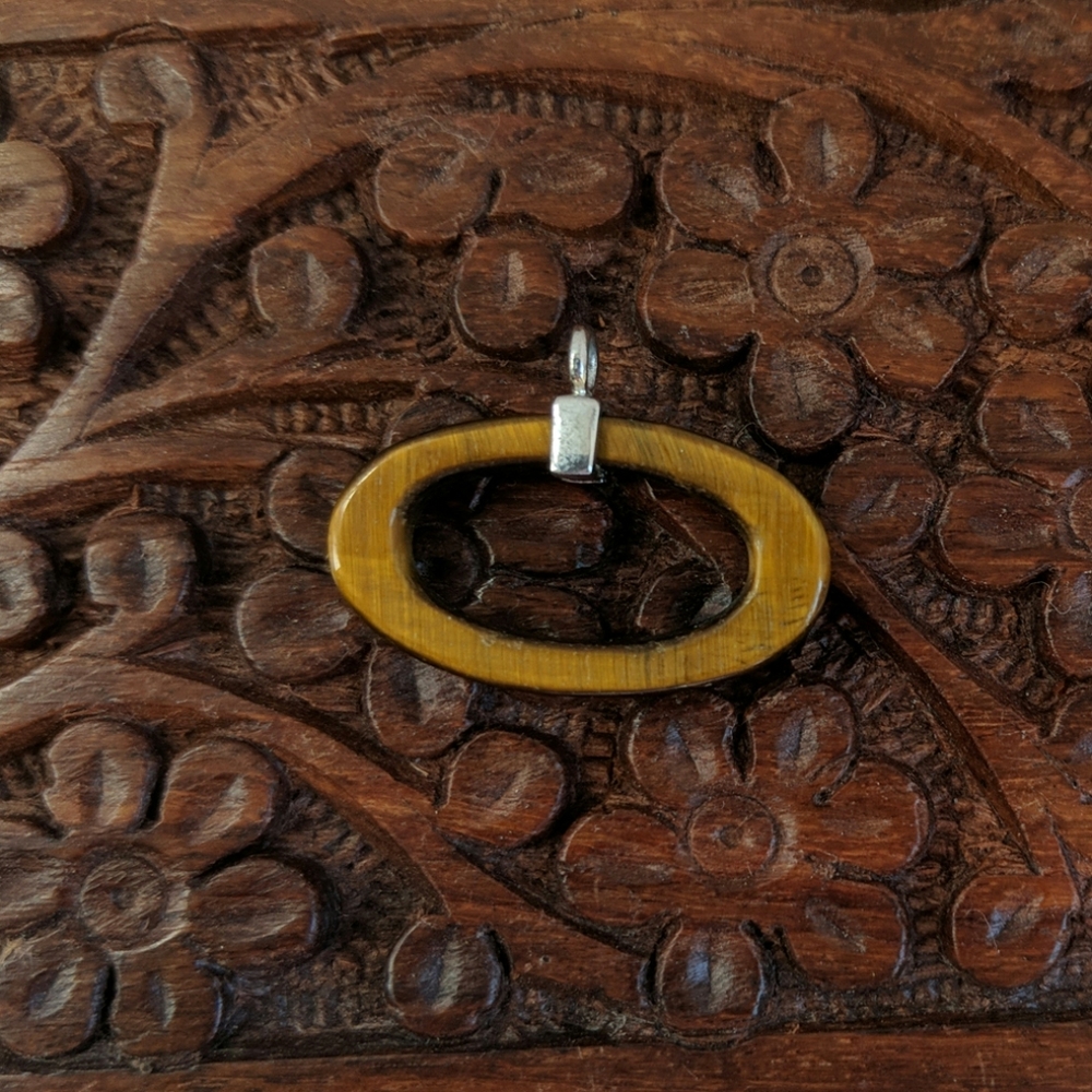 Tiger's eye pendant